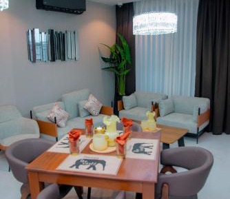 Deluxe Double Room (2 Adults + 1 Child)
