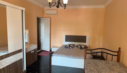 Room #1465438208
