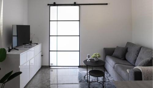 One-Bedroom Holiday Home