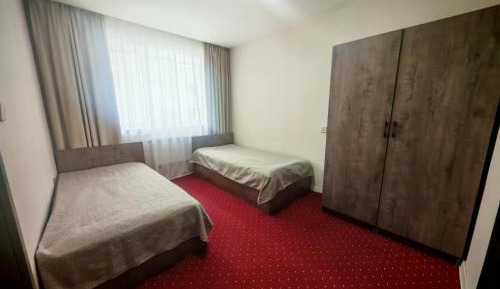 Room #1394909805