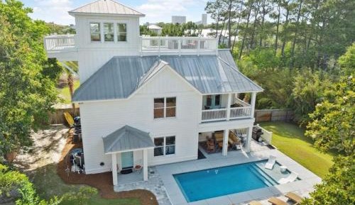 Five-Bedroom Holiday Home