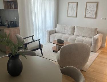 One-Bedroom Apartment with Balcony