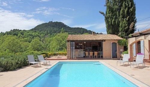 Four-Bedroom Holiday Home