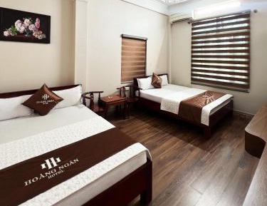 Twin Room with Private Bathroom