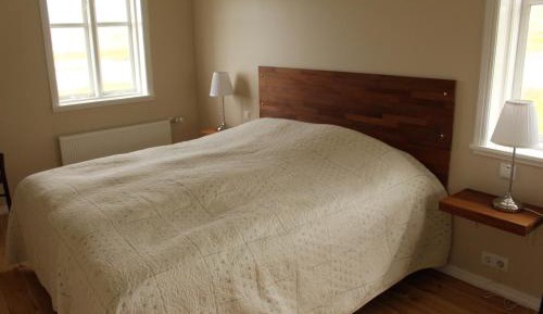 Double or Twin Room with Mountain View