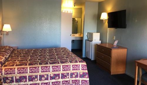 King Room - Non-Smoking