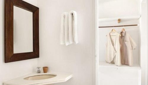 Suite with Pool View