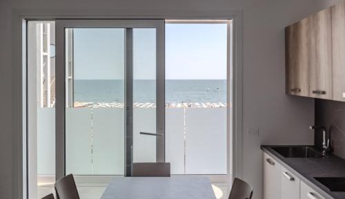 One-Bedroom Apartment with Sea View and Balcony
