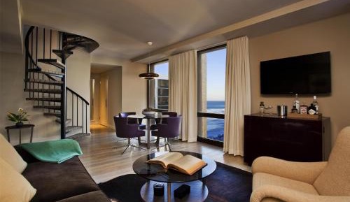 Skyline Loft Suite