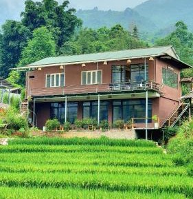Apartment with Mountain View