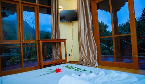 Double Room with Balcony and Sea View