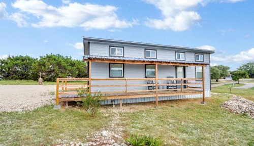 One-Bedroom Holiday Home