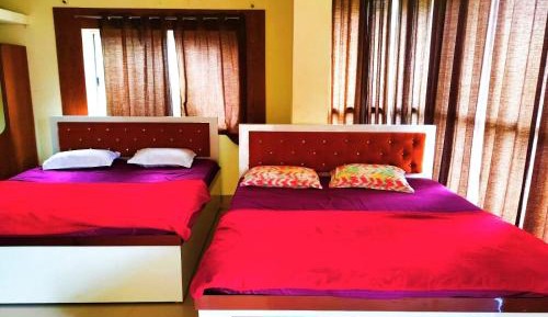 Family Room with Garden View