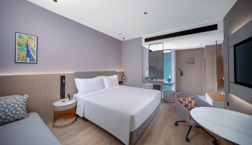 Standard King Room