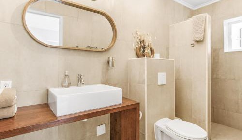 One-Bedroom Apartment with Balcony