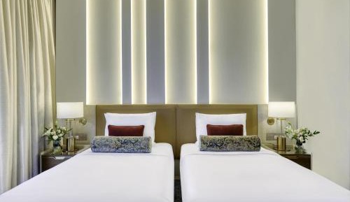 Family Grand Deluxe Sea View King Room