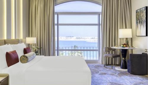 Deluxe Sea View King Room 