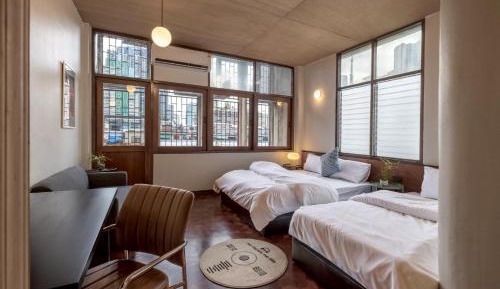 Deluxe Suite