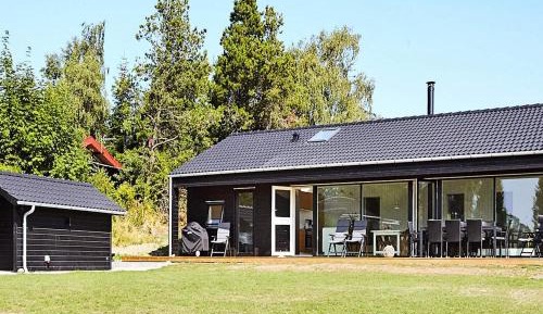 Four-Bedroom Holiday Home