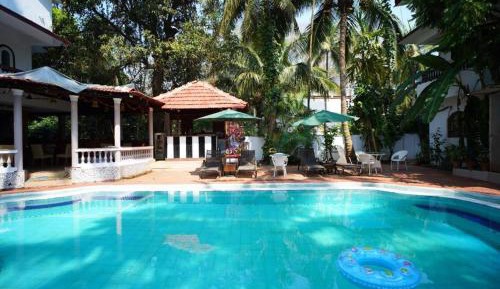 Deluxe Double Room (2 Adults + 1 Child)
