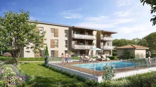 One-Bedroom Apartment with Pool View