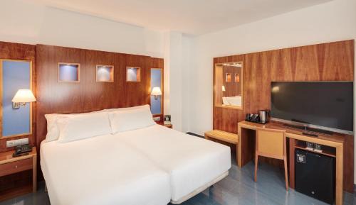 Classic Twin Room