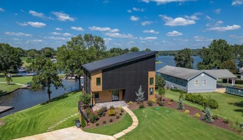 Six-Bedroom House