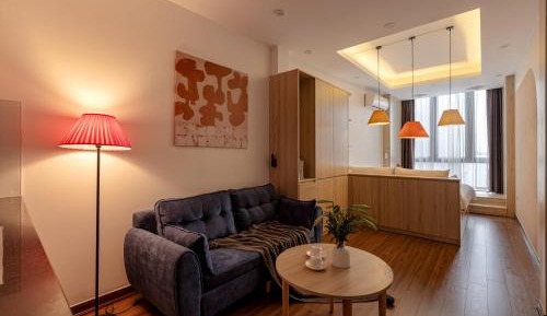 Apartment with Lake View