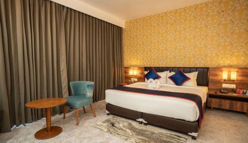 Superior King Room