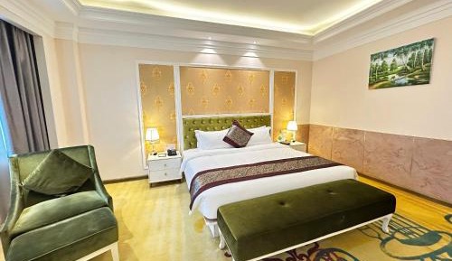Deluxe King Suite