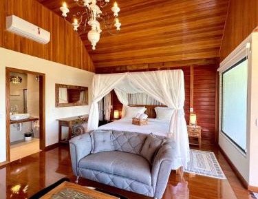 King Room with Spa Bath