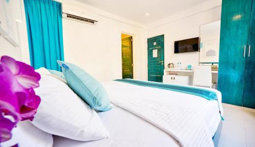 Deluxe Ocean View Room