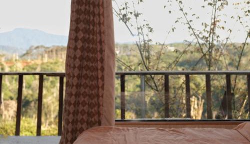 King Room with Mountain View