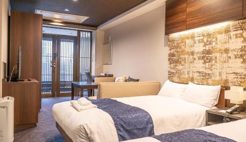 Superior Twin Room with City View