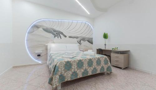 Two-Bedroom Deluxe Apartment with Balcony