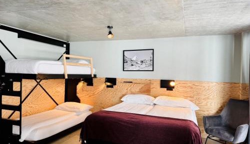 Quadruple Room with Mountain View