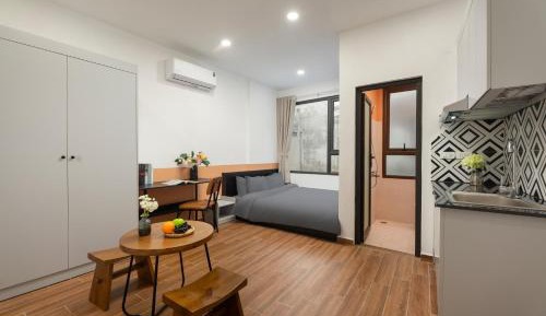 One-Bedroom Apartment with City View