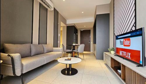 Apartment with City View