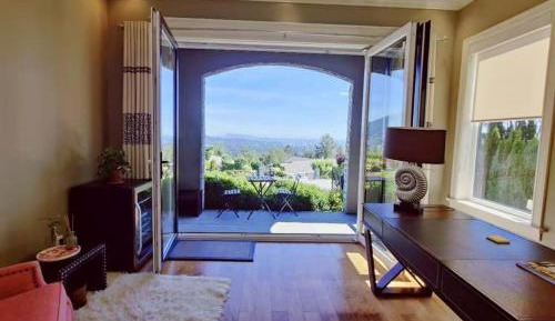 Deluxe Double Room with Balcony and Sea View
