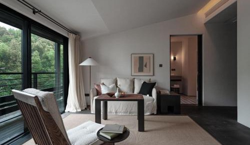 Twin Room with Mountain View