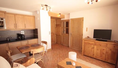 Apartment (4 Adults)