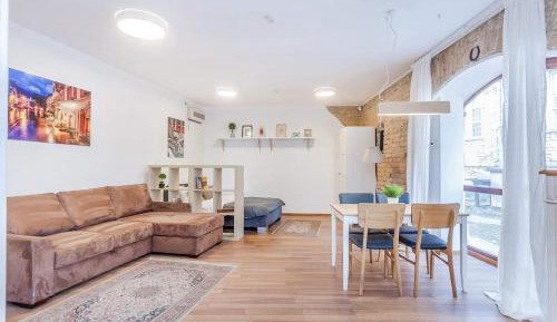 Studio Apartment