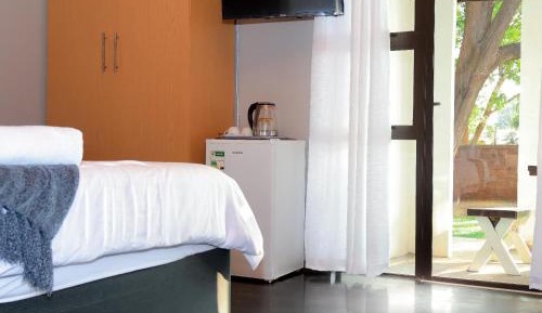 Luxury Queen Room