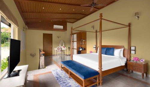 King Suite with Balcony