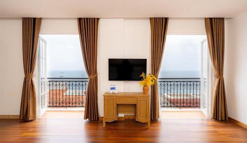 Deluxe Quadruple Room