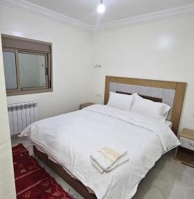 Deluxe Room (2 Adults + 1 Child)