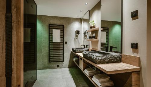 Suite with Spa Bath