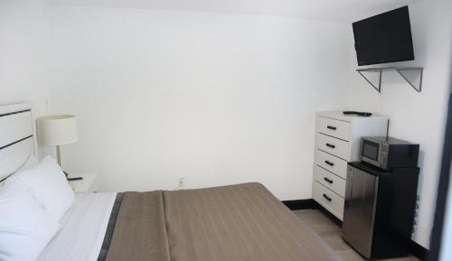 Queen Bed