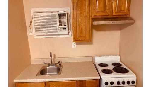 Studio with Kitchen