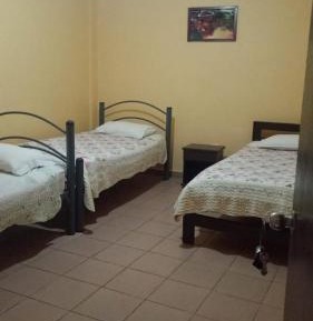 Basic Triple Room with Shared Bathroom